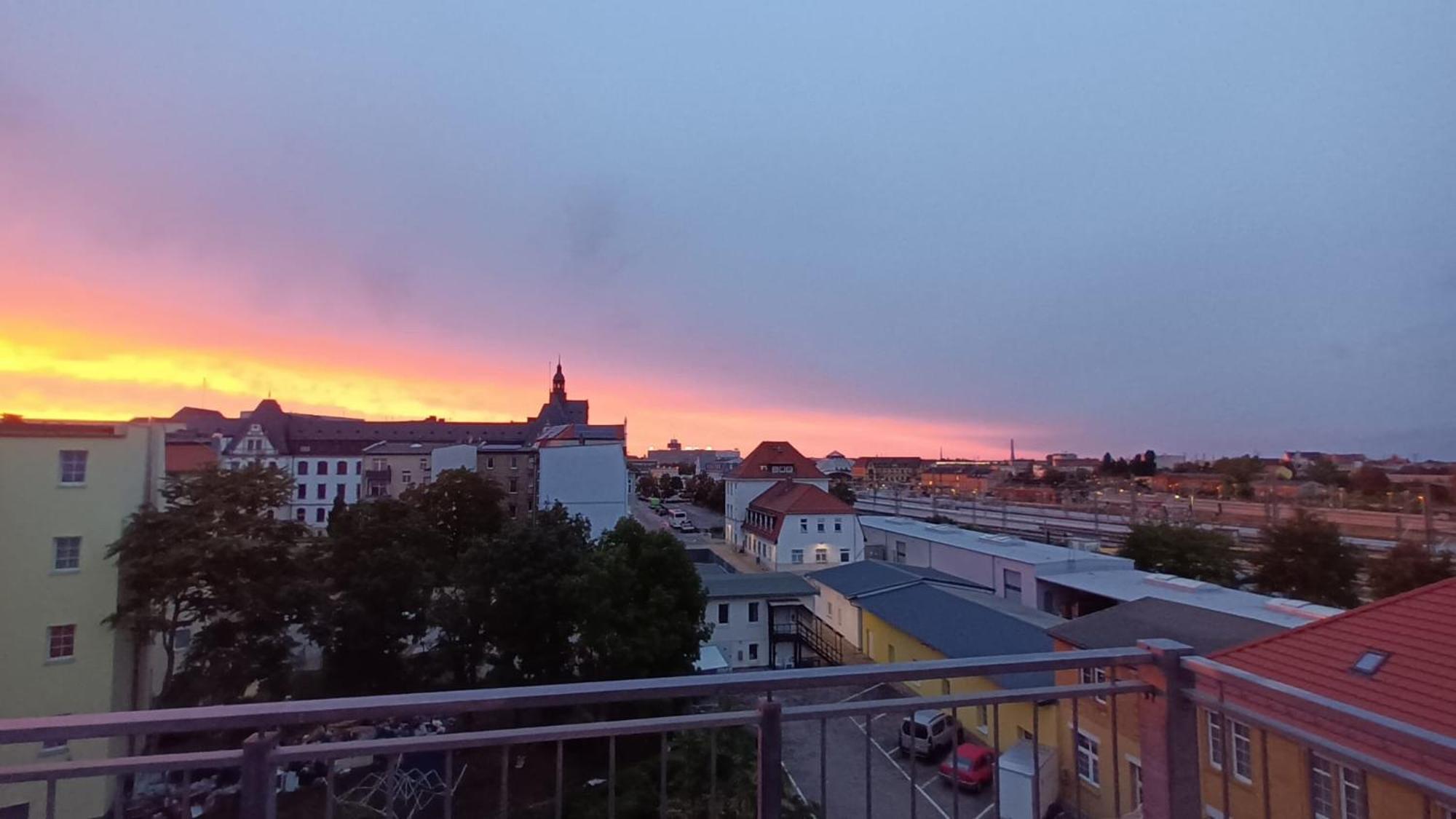 Ueber Den Daechern Von Halle Halle  Kültér fotó